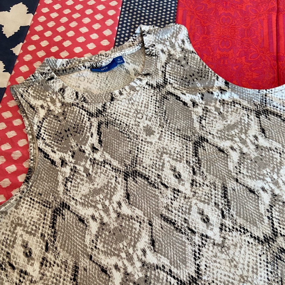 Snakeskin Look Tank - Picture 3 of 6